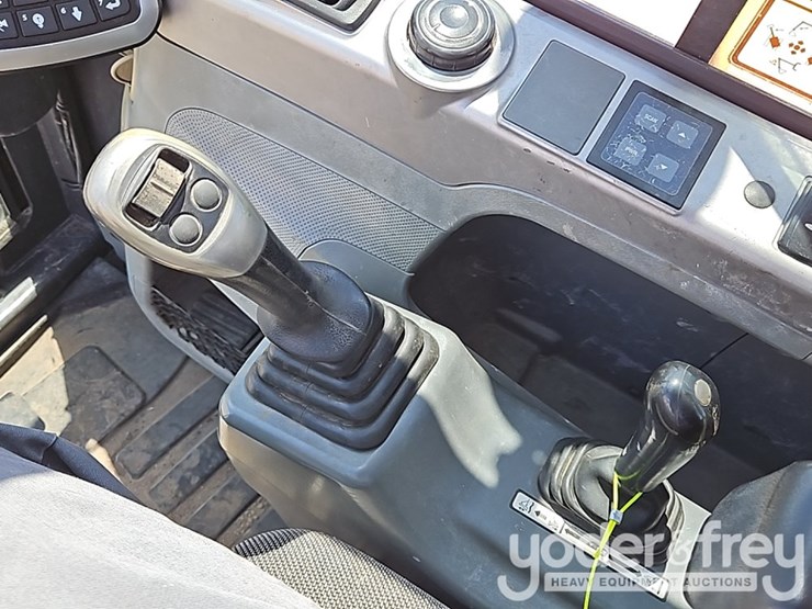 2018-doosan-dx85r-3-image-32