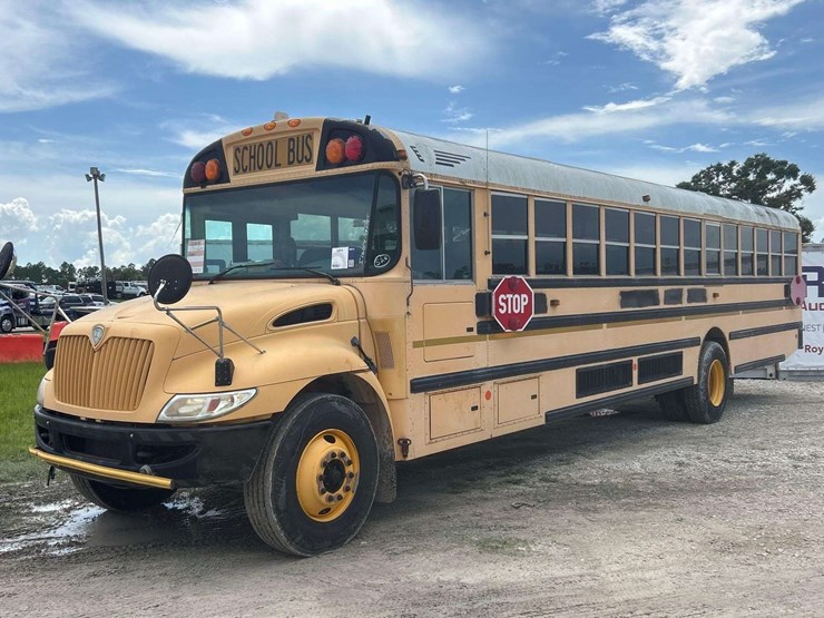 2009-ic-corporation-pb105-school-bus-image-1