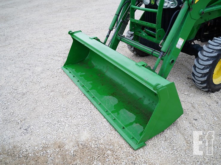 2007-john-deere-3320-image-16