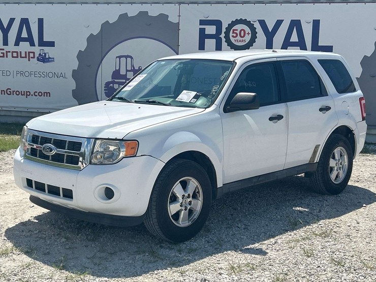 2012-ford-escape-xls-image-1