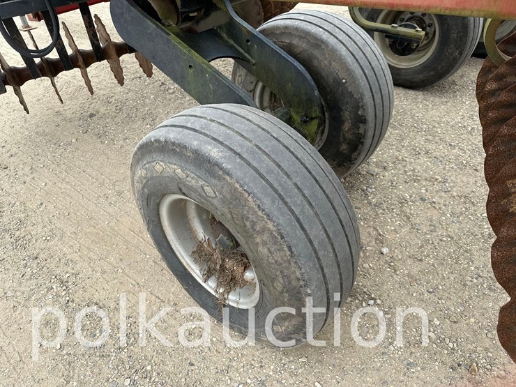 case-ih-330-image-12