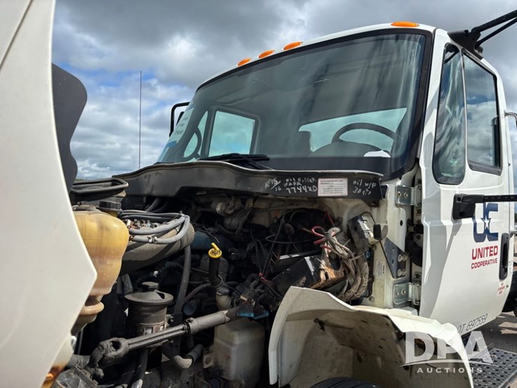 2007-international-durastar-4300-image-28
