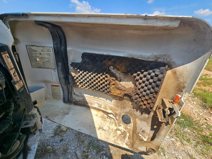 bobcat-325-image-27
