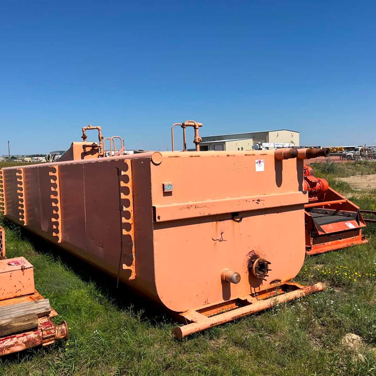 30’ X 7’ X 5’ 2-COMPARTMENT MUD TANK