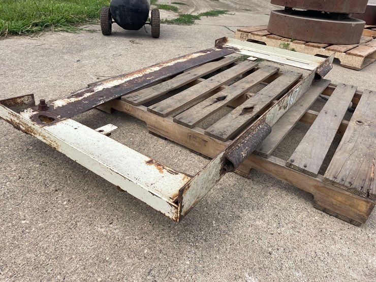 international-1460-to-2188-combine-adapter-plate-image-4