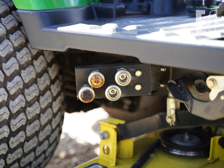 2003-john-deere-2210-image-18