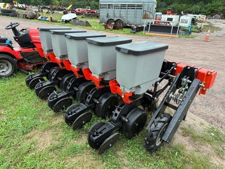 3pt-5-row-plot-planter-image-6