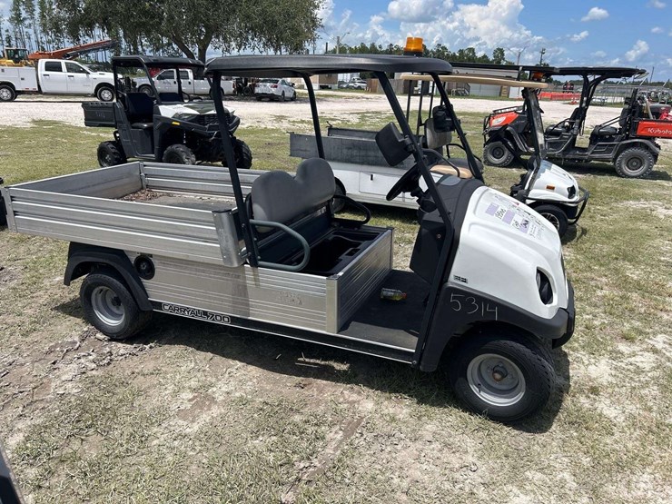 2023-club-car-carryall-700-utility-cart-image-2