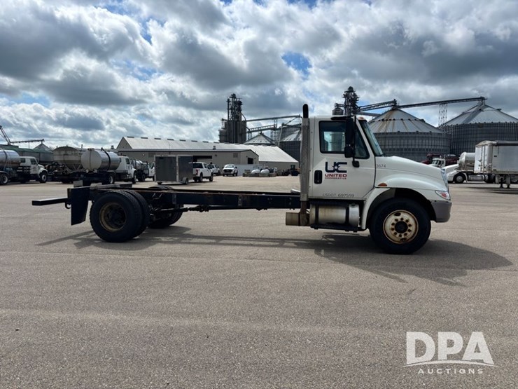 2007-international-durastar-4300-image-14
