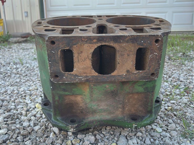 john-deere-model-g-block-image-13
