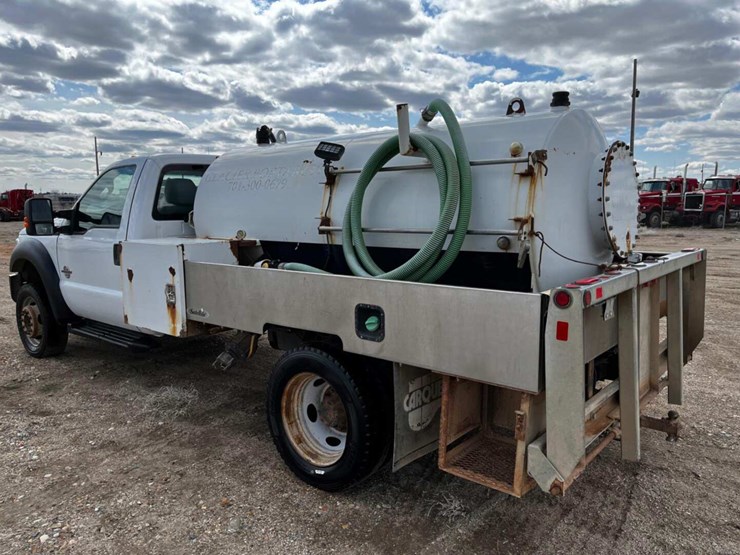 2015-ford-f550-image-17