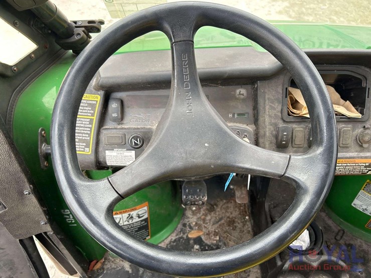 2017-john-deere-gator-image-25