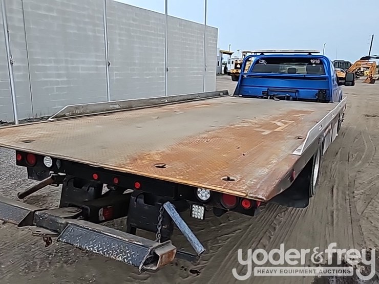 2014-ford-f550-xl-image-15