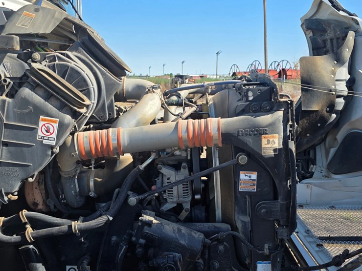 2012-kenworth-t370-image-12