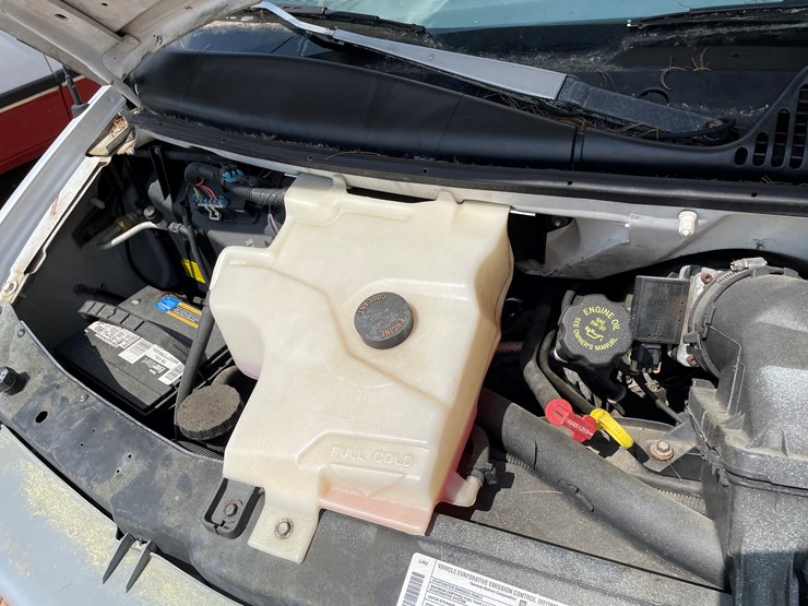 #4731-•-2000-chevy-box-van-(wi-title-in-delay)-image-25