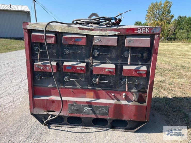 eight-pack-welder-number-one.-serial-no.-kd88072.-five-out-of-eight-welders-worked-last-time-it-was-image-1