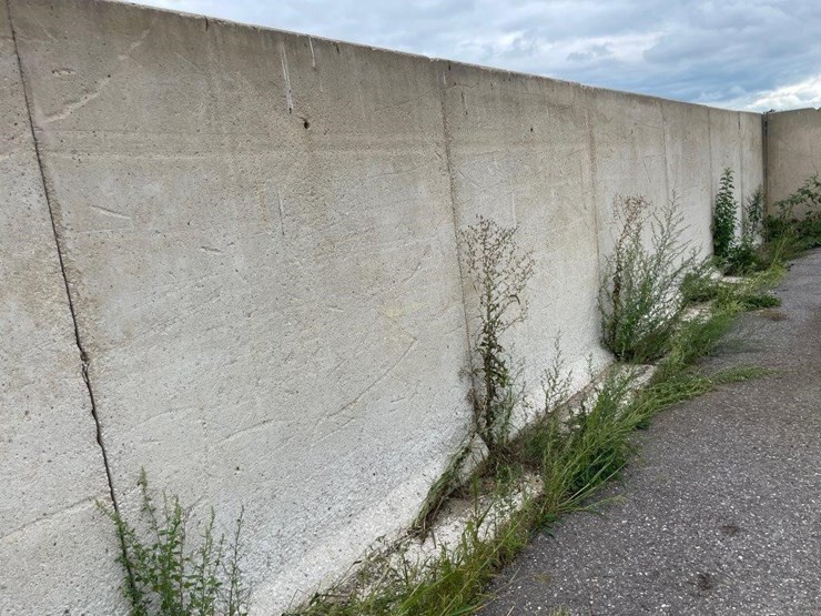 bunker-t-walls-(120'-+/--total)---off-site-image-6