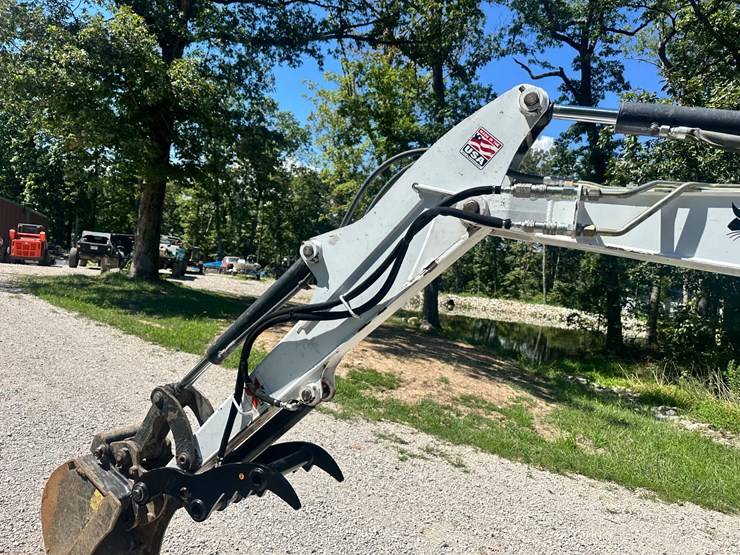 2012-bobcat-e35-image-94