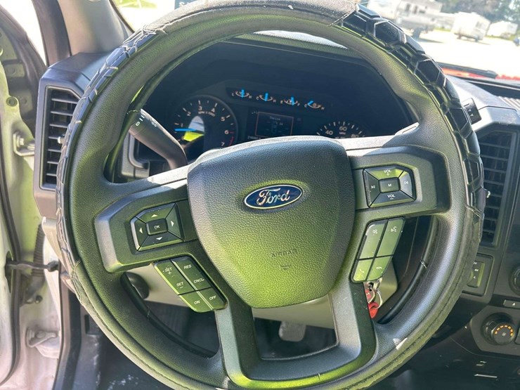 2016-ford-f150-image-13