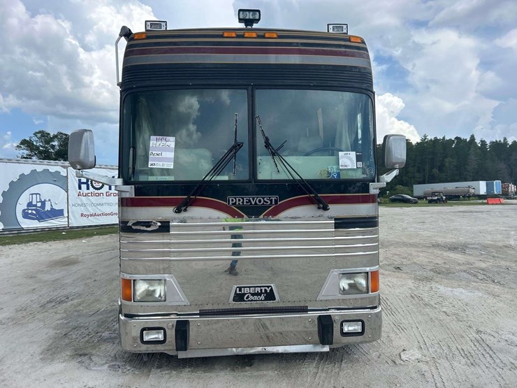 1994-prevost-liberty-coach-motorhome-image-52