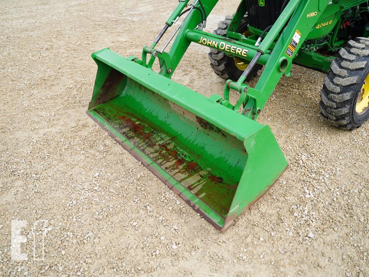 john-deere-4044r-image-14