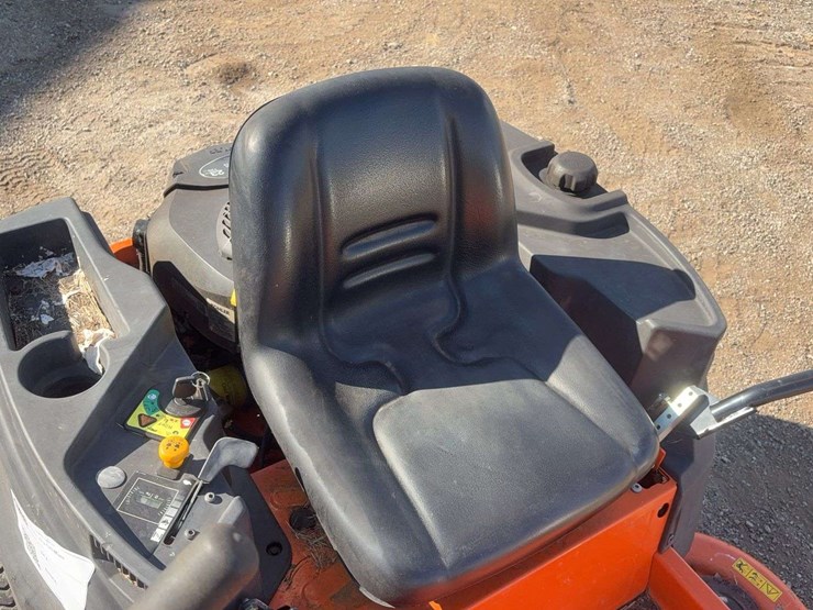 columbia-zero-turn-mower-image-14