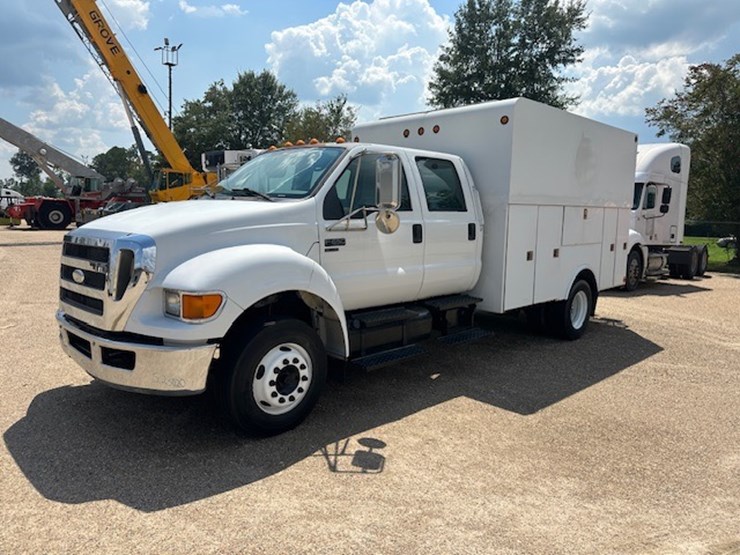 2009-ford-f650-image-1