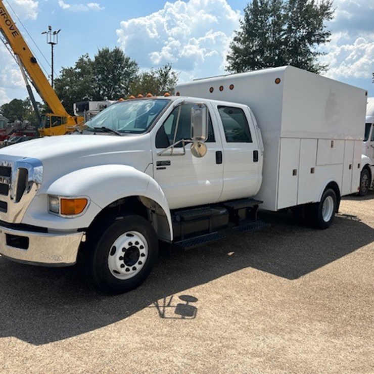 2009 FORD F650