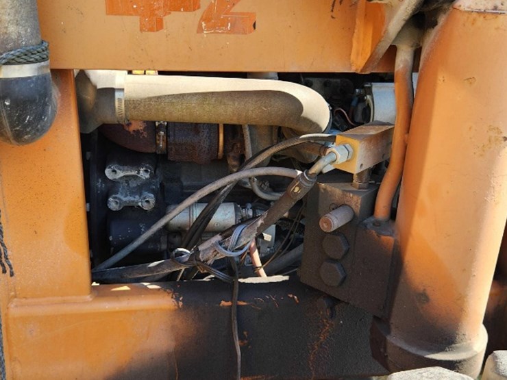 2001-lull-highlander-844c42-telescoping-8000#-lift.-serial-number-01w21p223795.-cummins-diesel-image-11