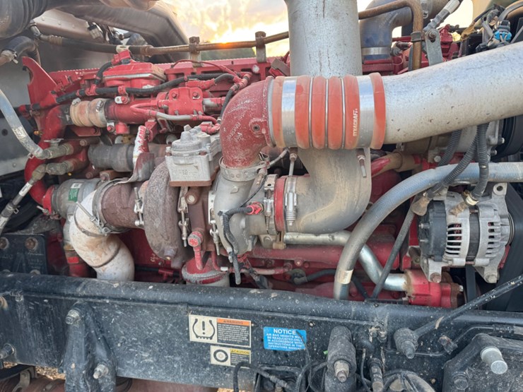 peterbilt-389-image-10