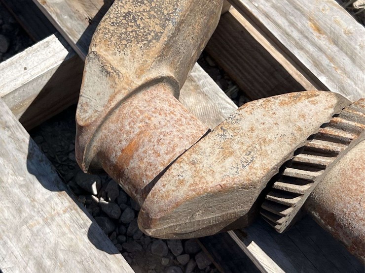 john-deere-model-g-crankshaft-image-4