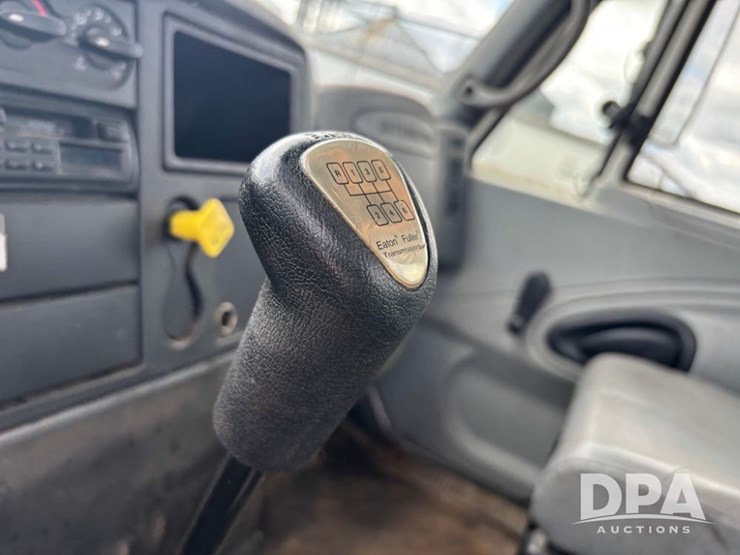 2007-international-durastar-4300-image-32