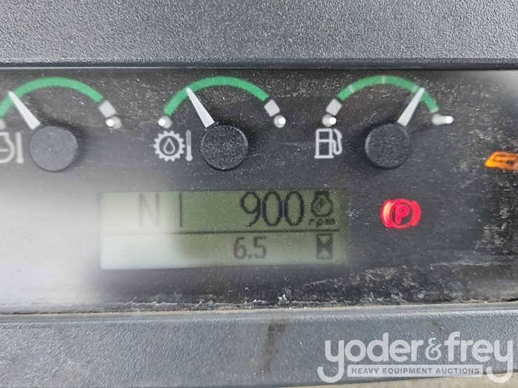 2011-deere-310j-image-39