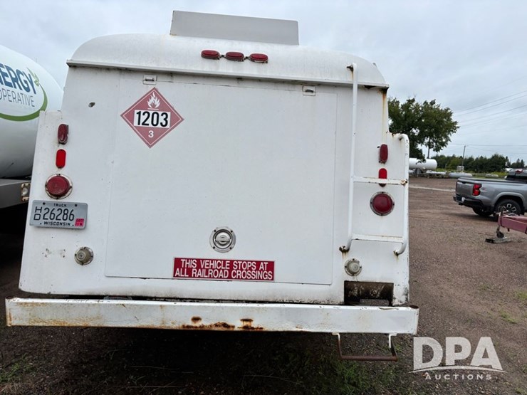 2002-international-durastar-4400-image-6