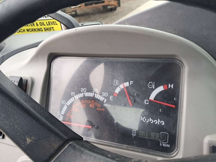 2014-kubota-1100-rtv-image-16
