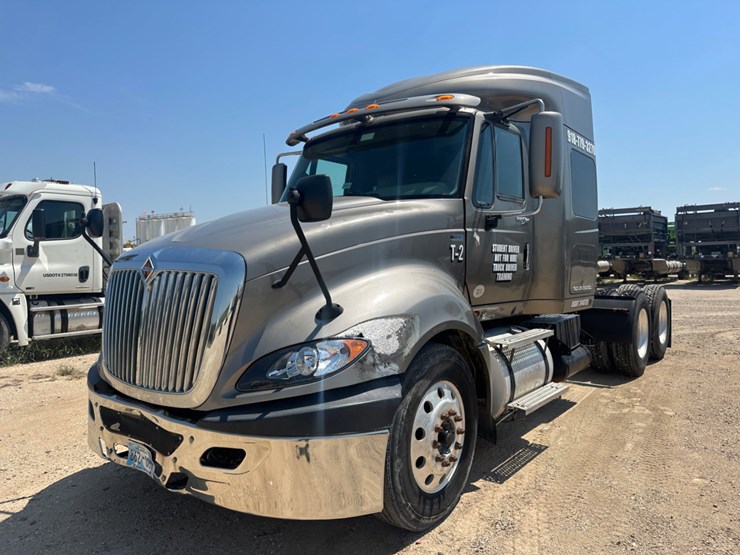 2012-international-prostar-image-1