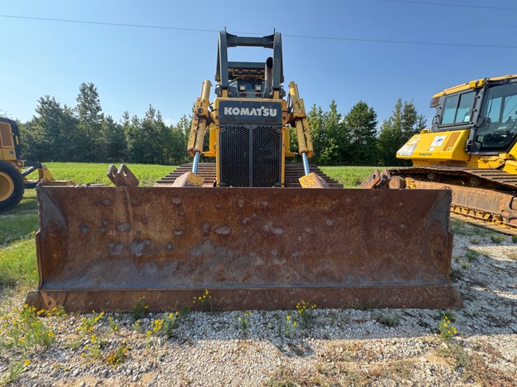 2019-komatsu-d65-image-2