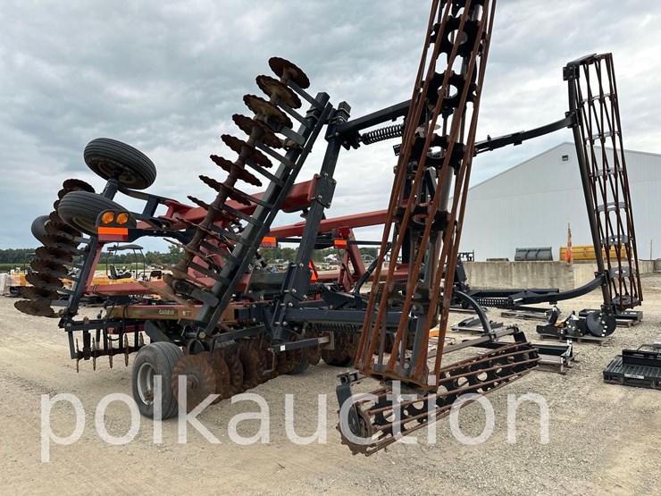 case-ih-330-image-11