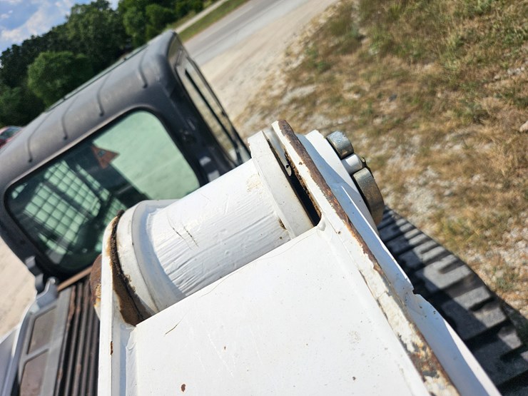 2019-bobcat-t870-image-69