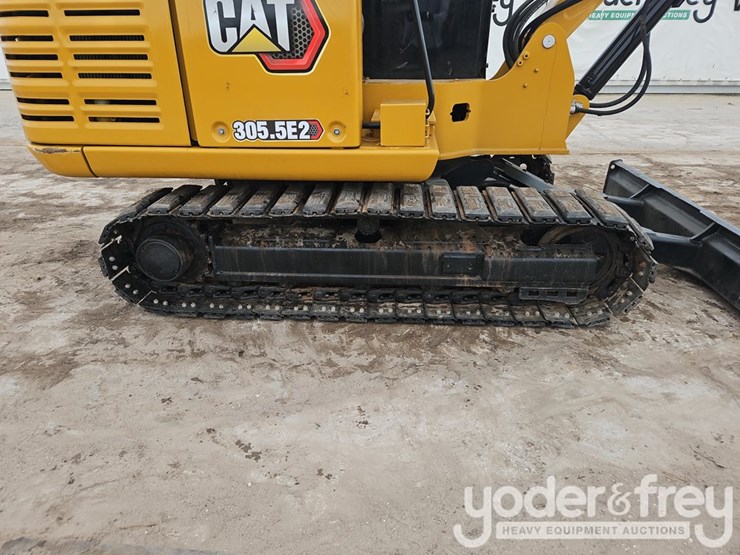 2021-caterpillar-305.5-image-7