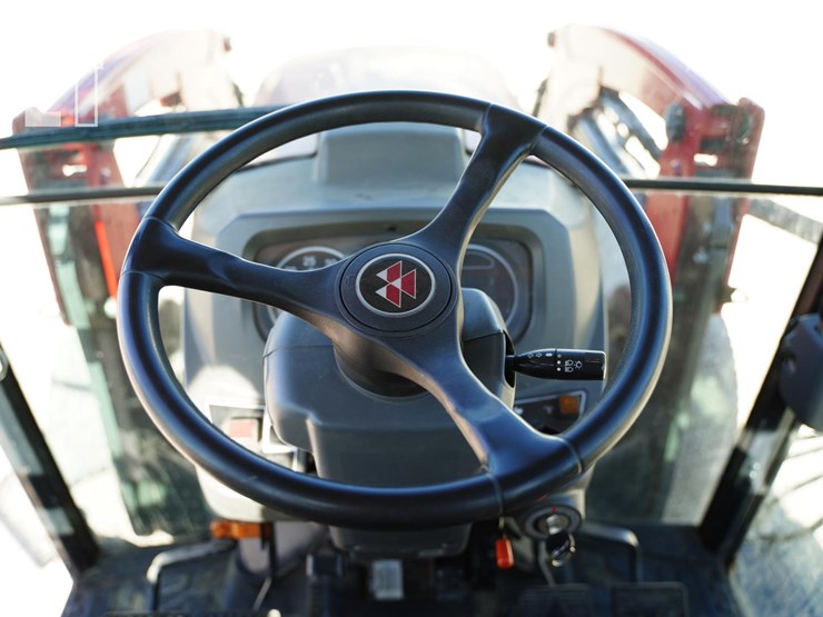 2014-massey-ferguson-1758-image-43