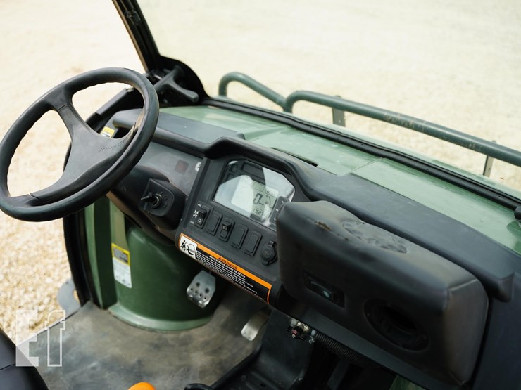 2013-john-deere-gator-xuv-855d-image-27