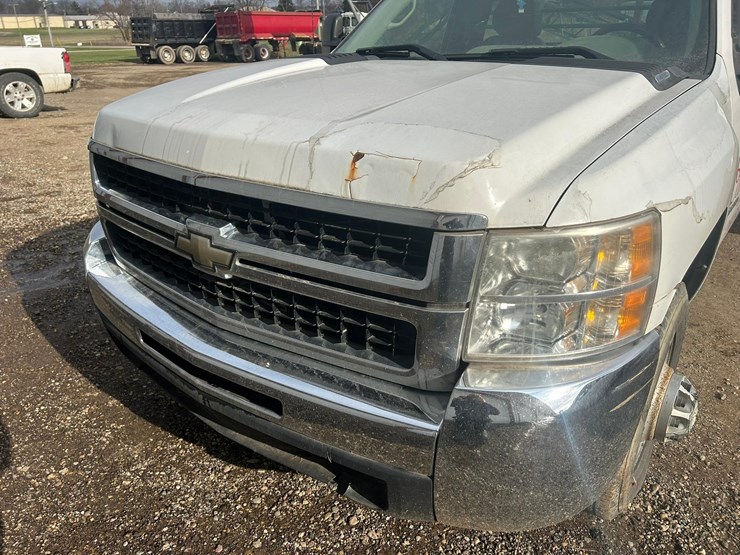 2009-chevrolet-silverado-3500hd-image-38
