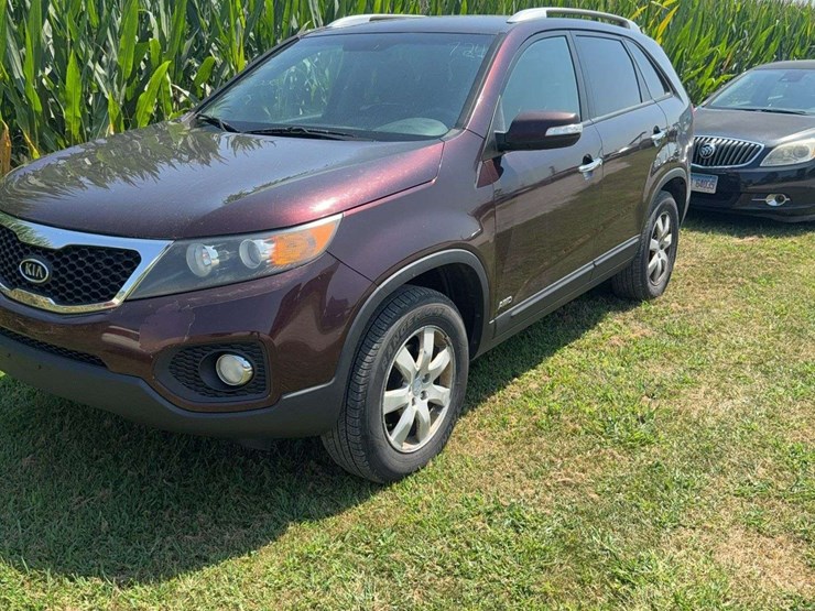 2011-kia-sorento-image-1