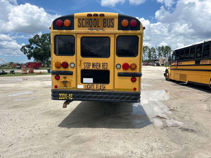 2004-ic-corporation-3000ic-school-bus-image-21