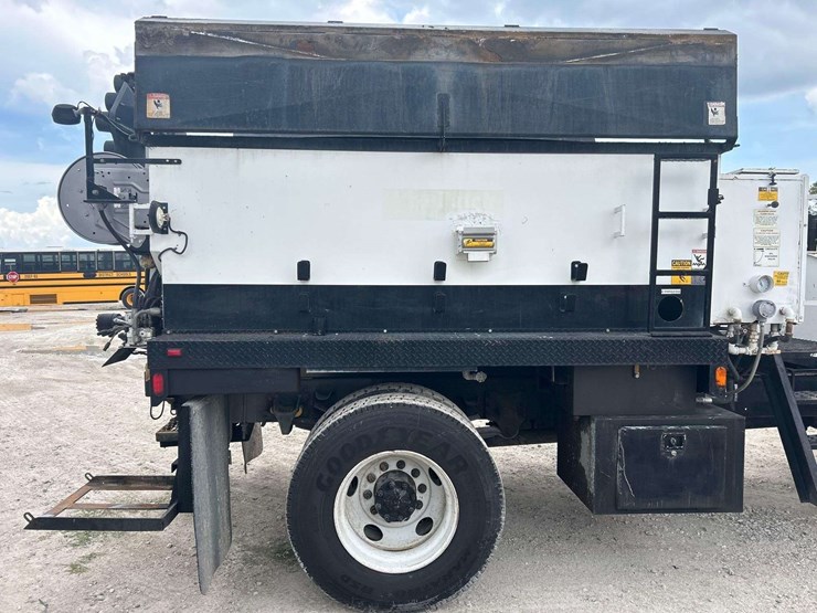 2012-freightliner-m2-106-asphalt-pothole-patcher-truck-image-23