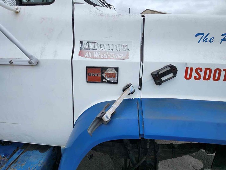 1989-gmc-7000-image-17