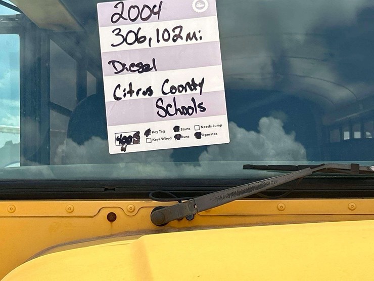 2004-ic-corporation-3000ic-school-bus-image-23