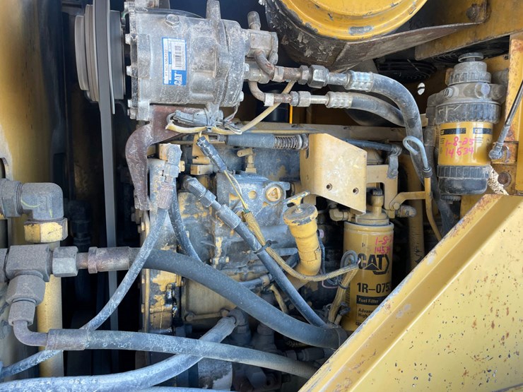 2001-caterpillar-it28g-image-9