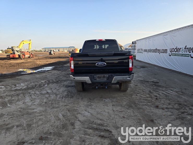 2017-ford-f250-xl-image-4